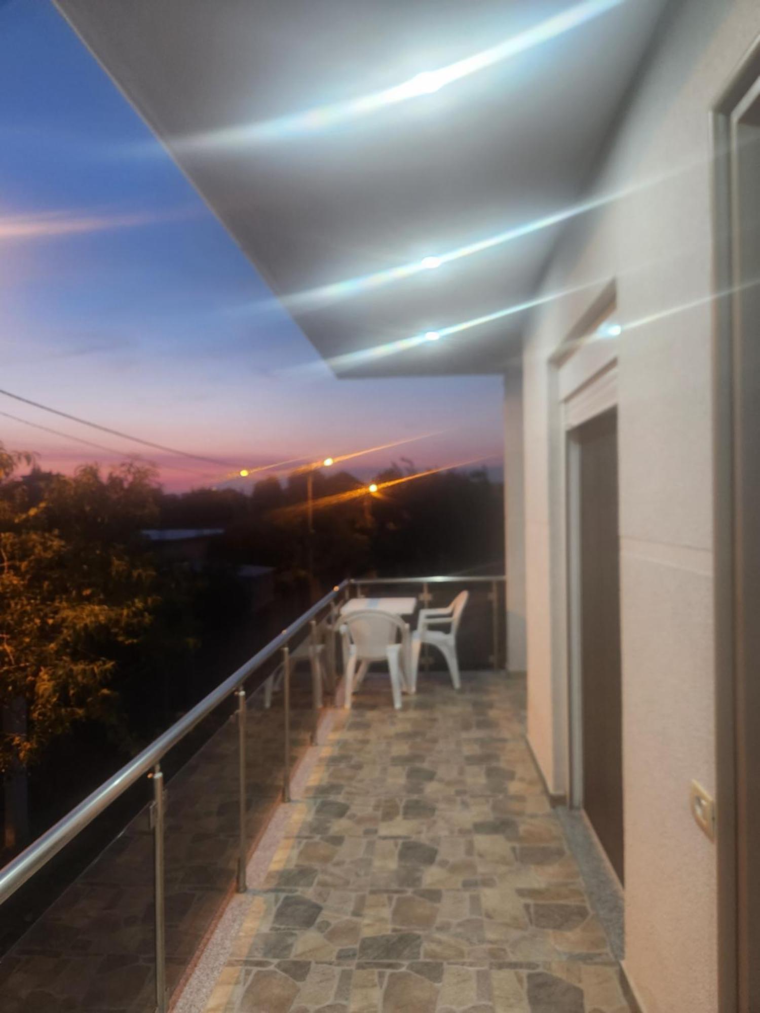 B&B Kroni 1 Szkodra Zewnętrze zdjęcie